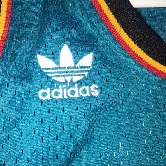 Grant Hill Pistons Hardwood Classic Jersey - Picture 3 of 6